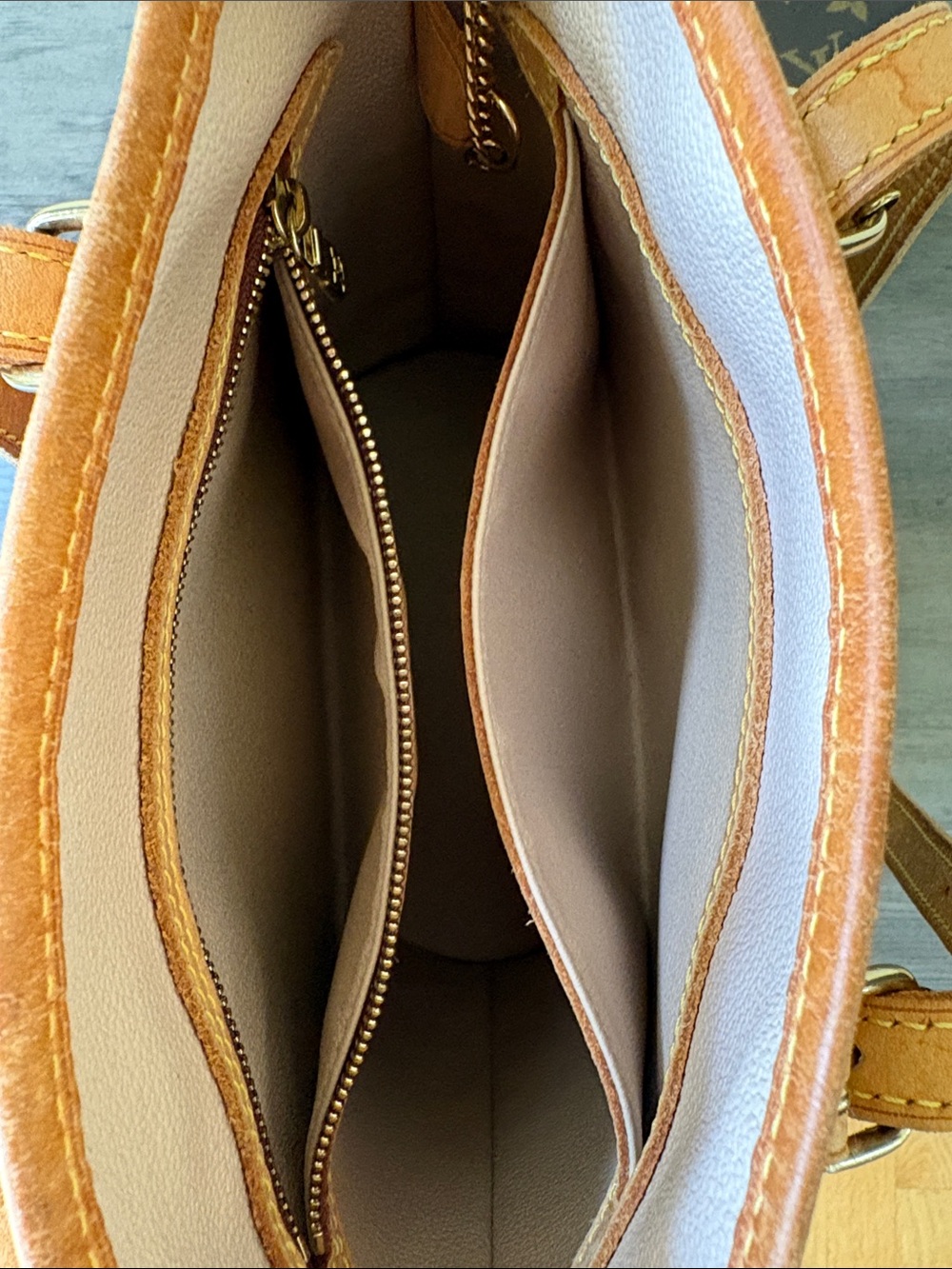 Authentic Vintage Louis Vuitton Petit Monogram Bucket PM Leather Brown Tote Bag - Picture 5 of 17